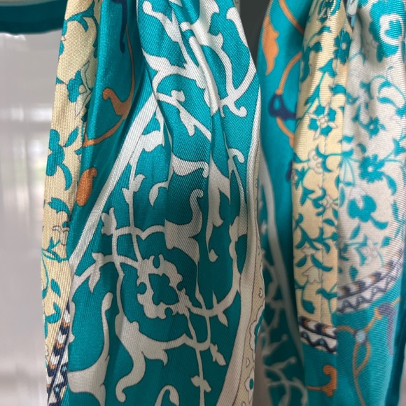 Silk top - Picture 3 of 4